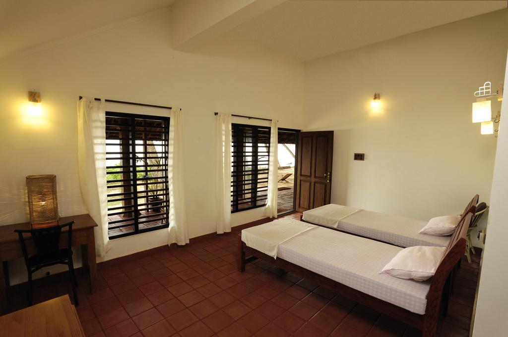 Chera Rocks Beach House Hotel Thottada Habitación foto
